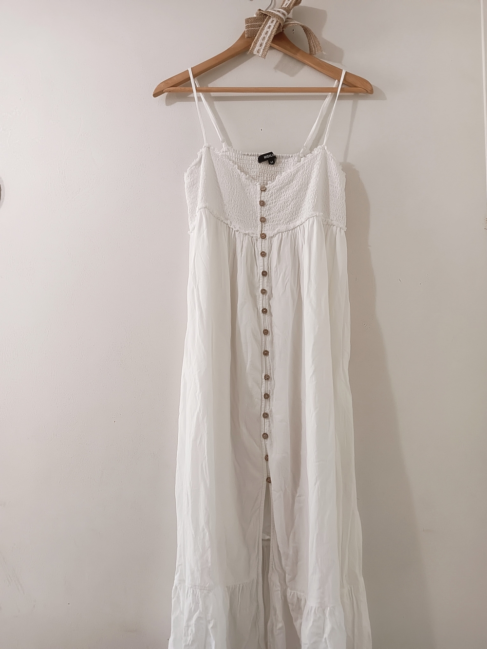Vici Wishlist Classic White Sleeveless Smock Button Front Boho Flowy Midi Dress